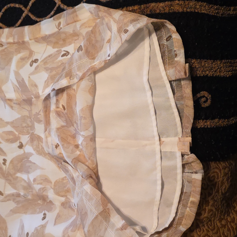 Coldwater Creek Cream Buttoned Pleated Blouse - Picture 8 of 8